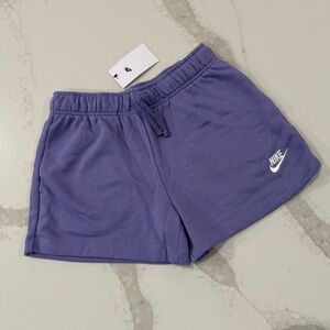 Nike NWT Club Fleece Mid Rise Sweat Shorts Womens XS Purple Standard Fit Workout